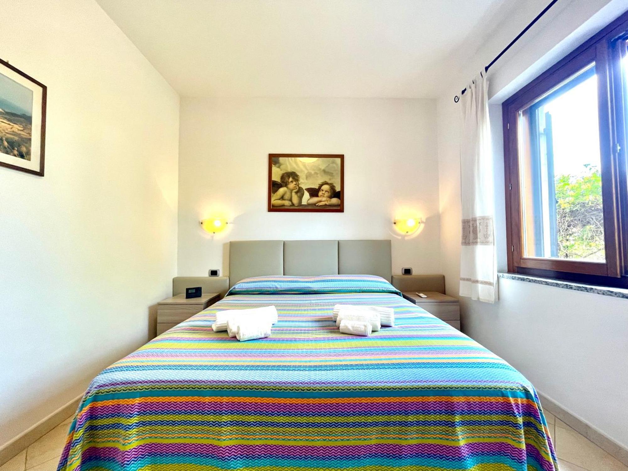 Le Corti Sarde Garden Apartment บารีซาร์โด ภายนอก รูปภาพ