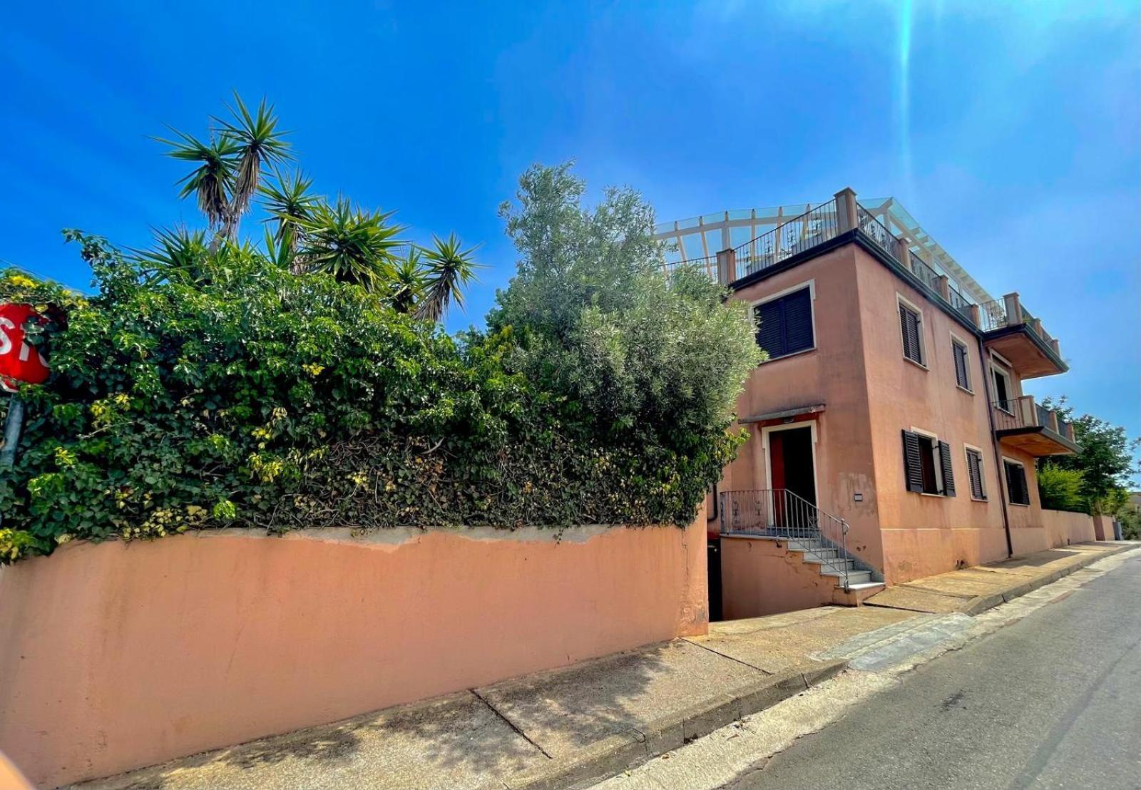 Le Corti Sarde Garden Apartment บารีซาร์โด ภายนอก รูปภาพ